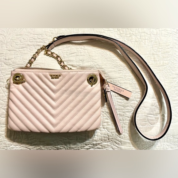 VICTORIA SECRET Pebbled V-Quilt 24/7 Crossbody color pink size 8x5 NWT - Picture 2 of 9